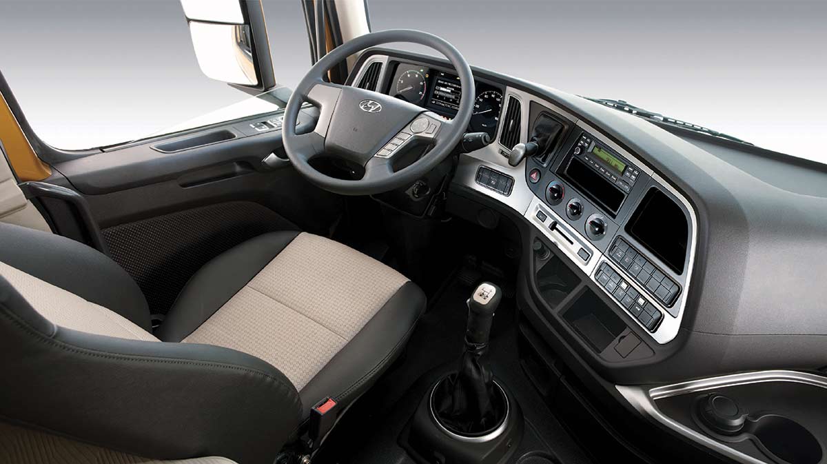 khong gian noi that xcient gt